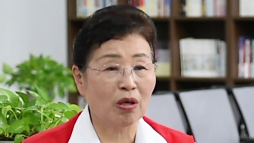 吴亚琴：全体居民拧成一股绳 把社区当成自己家