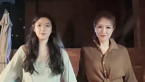 刘璐的vlog：和妈妈学习转圈圈