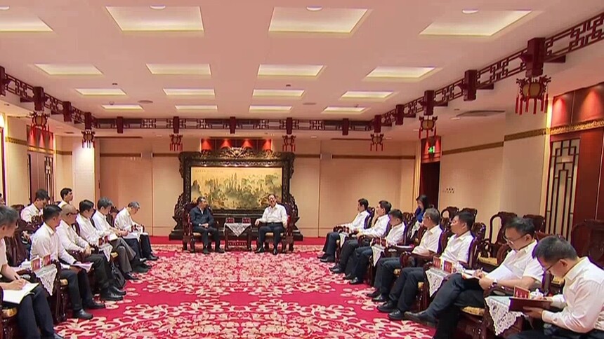 共建创新平台 加速成果落地 中国融通集团中部区域成果转化中心揭牌 毛伟明 李世宏座谈并共同揭牌