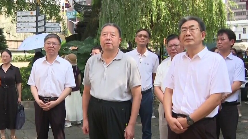 毛万春在长沙调研 务实助推“企业服务年”行动 持续推进城市更新与社区治理