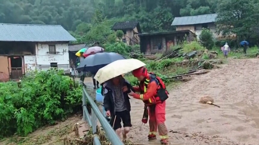 台风“沙德尔”第三次登陆！ 湖南迎战强降雨 全力守护群众安全