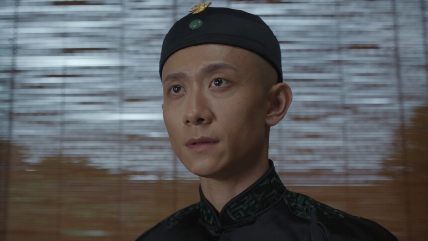 《云雀叫天录》第33集看点：总管暗算鑫荣逃过毁嗓
